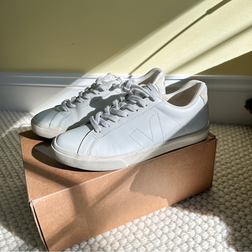 VEJA Leather Logo Sneakers